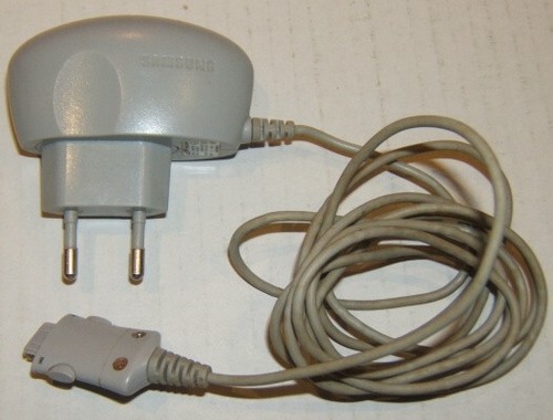 Alimentatore caricabatteria - alimentatore,
